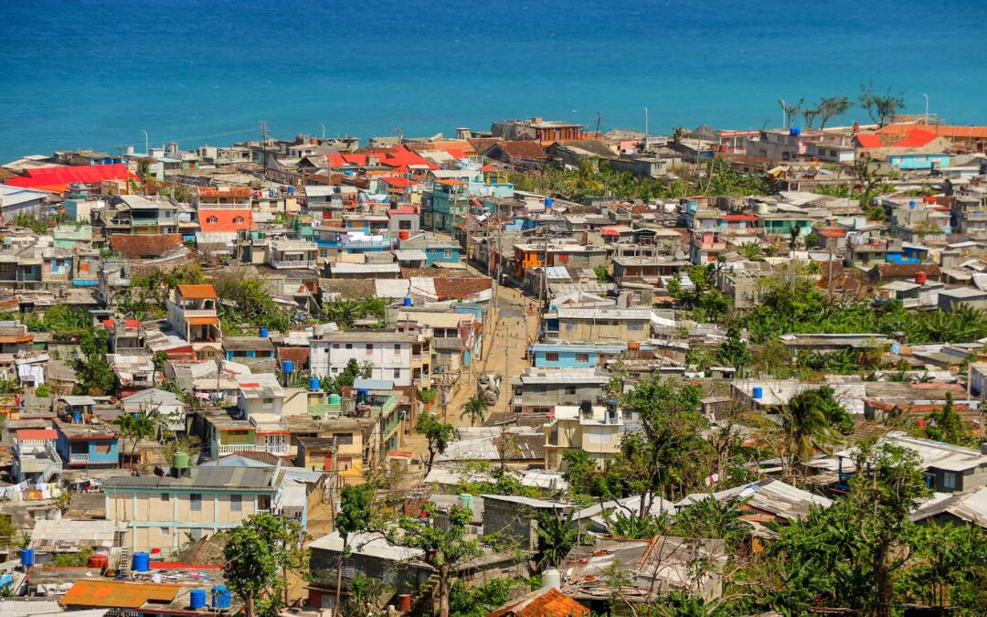 Historische Perspektiven auf koloniale Intervention und revolutionäre Transformation: Die britische Militäraktionen in Saint‑Domingue